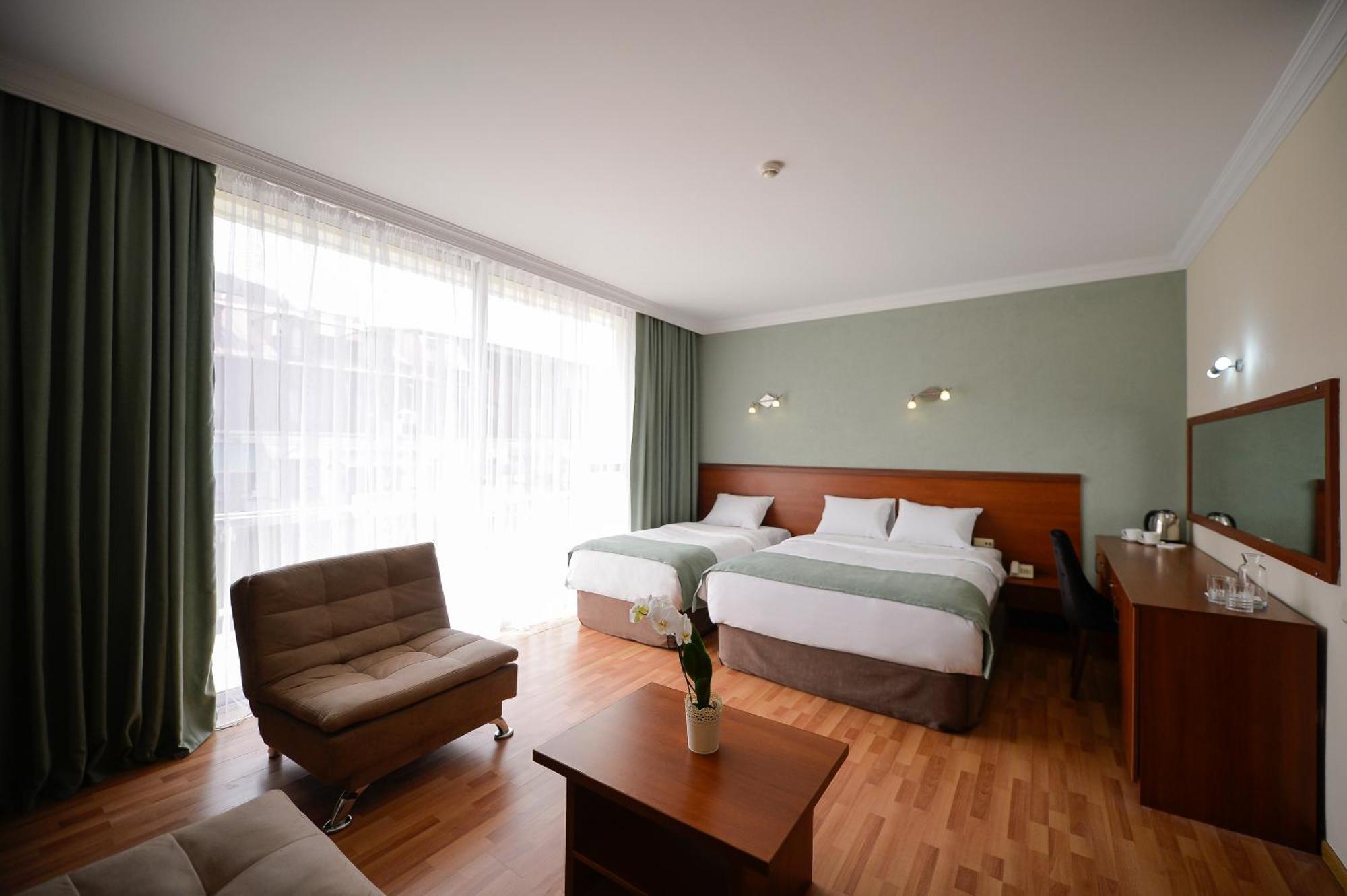 Aura Boutique Hotel Batumi Exterior foto