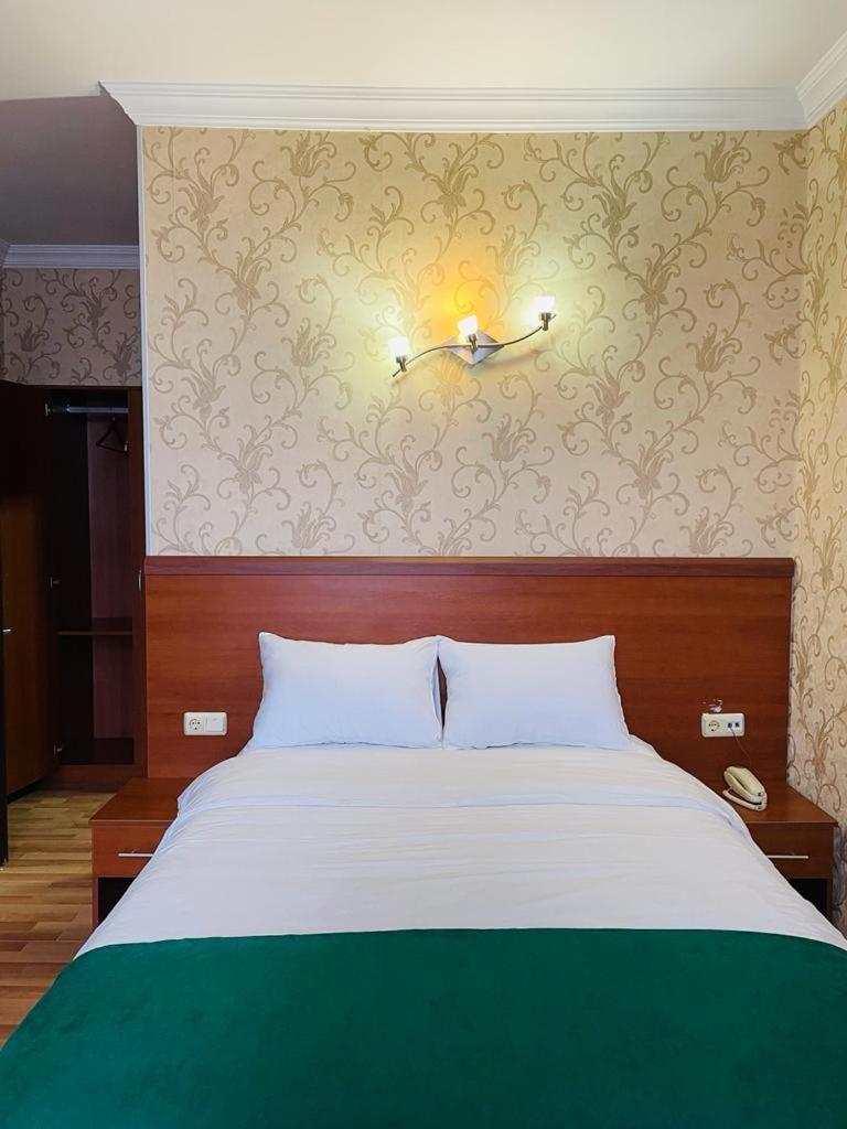 Aura Boutique Hotel Batumi Habitación foto